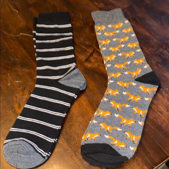 Men's Black Striped and Gray Fox Pattern Socks - Picture 1 of 4